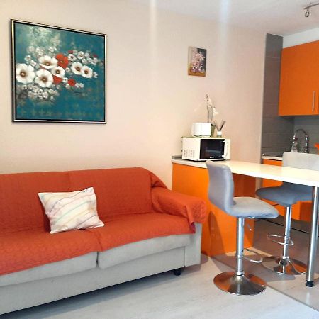 Comfortable Apartment Next To The Pools Costa Adeje  ภายนอก รูปภาพ